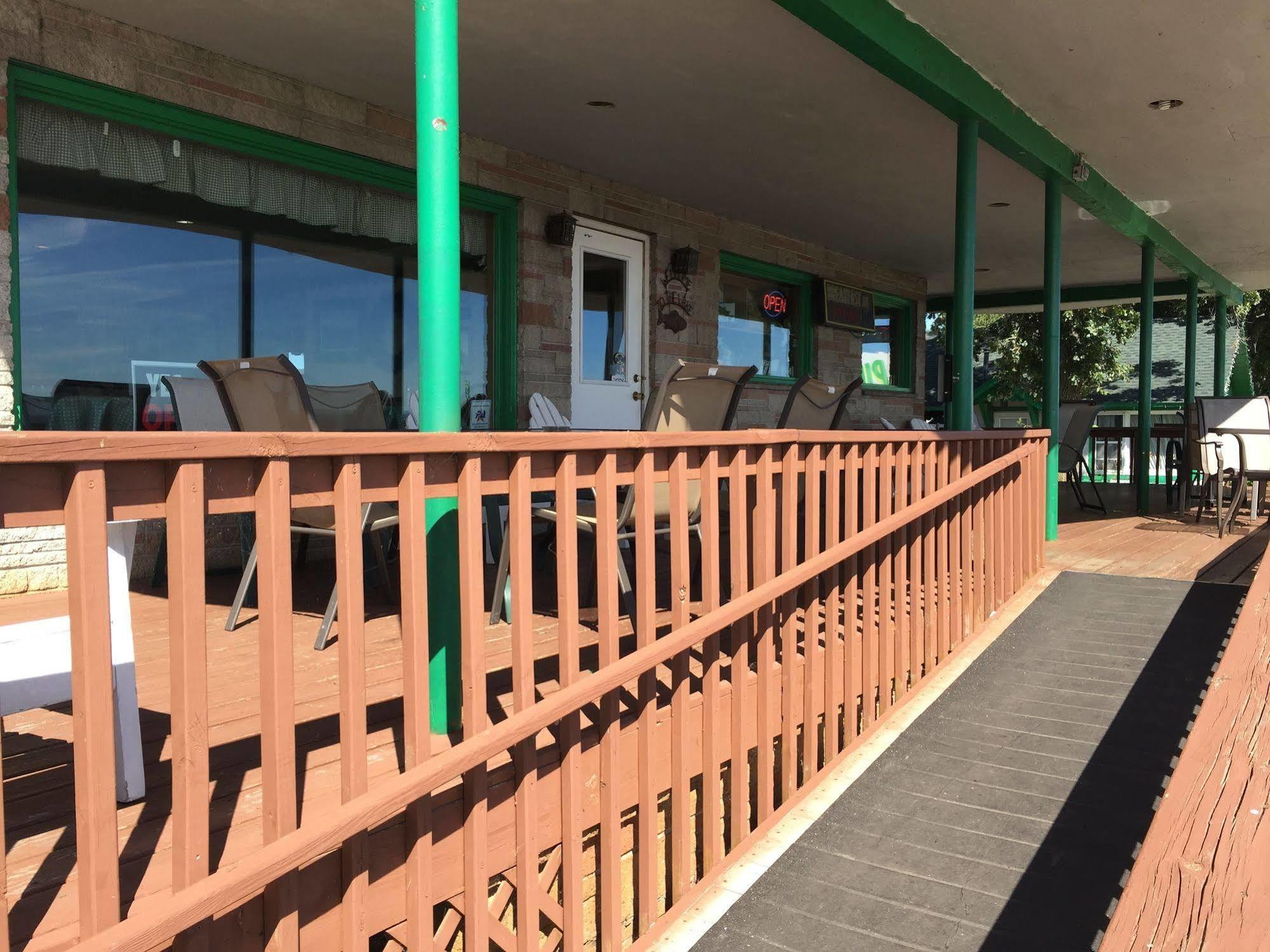 Twin Pines Resort Garrison ภายนอก รูปภาพ